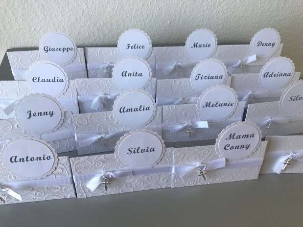 Tischkarten Taufe / Kommunion / Konfirmation / Firmung „ganz in&nbsp;Weiß“